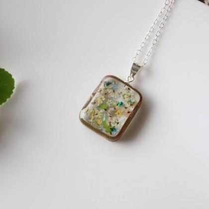 Queen Anne's Lace Necklace / Real F..