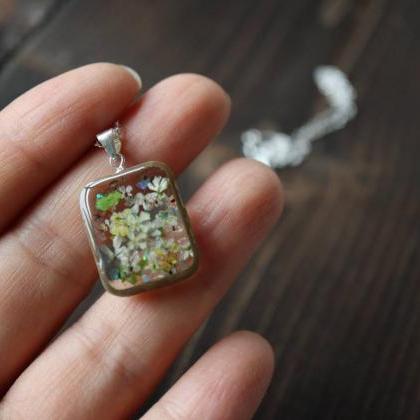 Queen Anne's Lace Necklace / Real F..