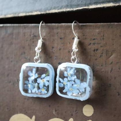 Forget-me-not Earrings / Lovely Gif..