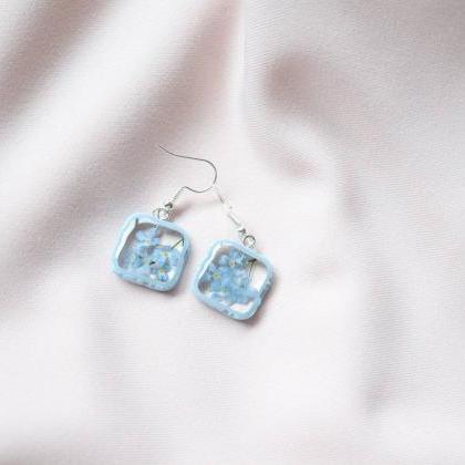 Forget-me-not Earrings / Lovely Gif..