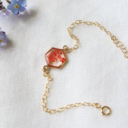 Red Queen Anne's Lace Bracelet / Pr..