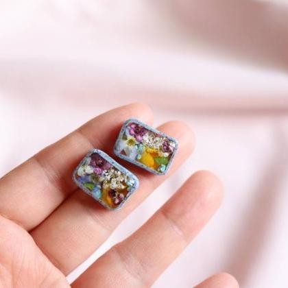 Wildflower Stud Earrings / Real Flower Jewelry /..