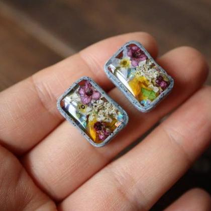 Wildflower Stud Earrings / Real Flower Jewelry /..
