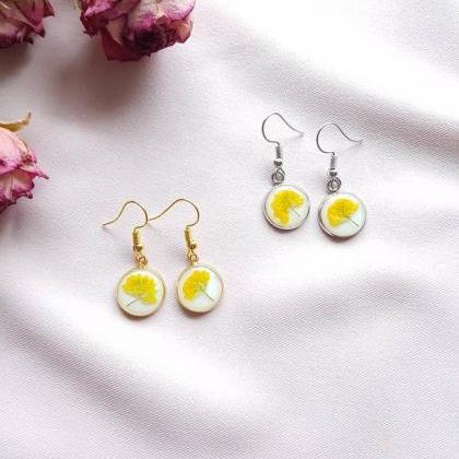 Yellow Wildflower Earrings / Lovely..