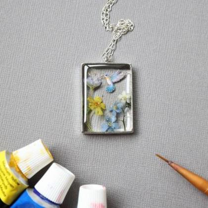 Hummingbird Necklace / Hand-paintin..