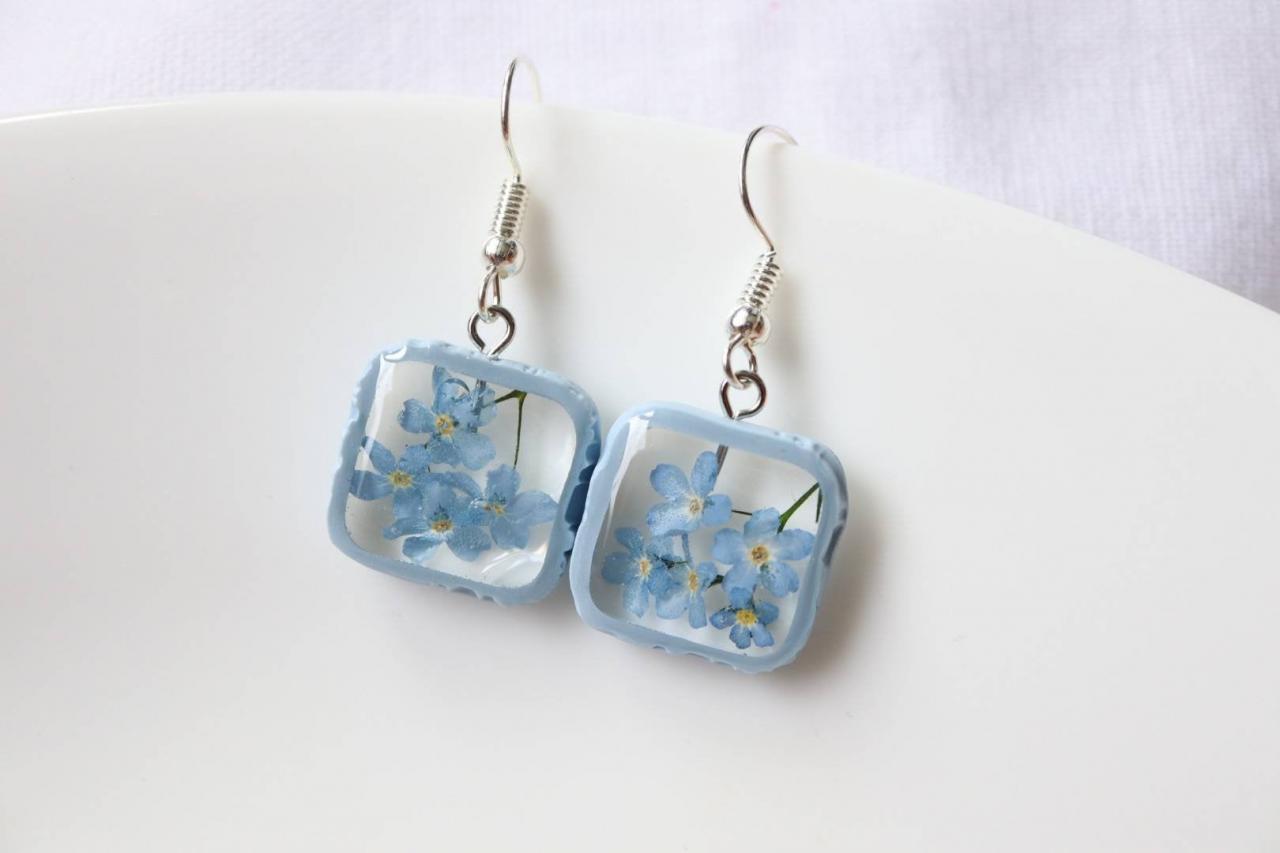 Forget-me-not Earrings / Lovely Gifts For Her / Handmade Resin Jewelry / Botanical Jewelry