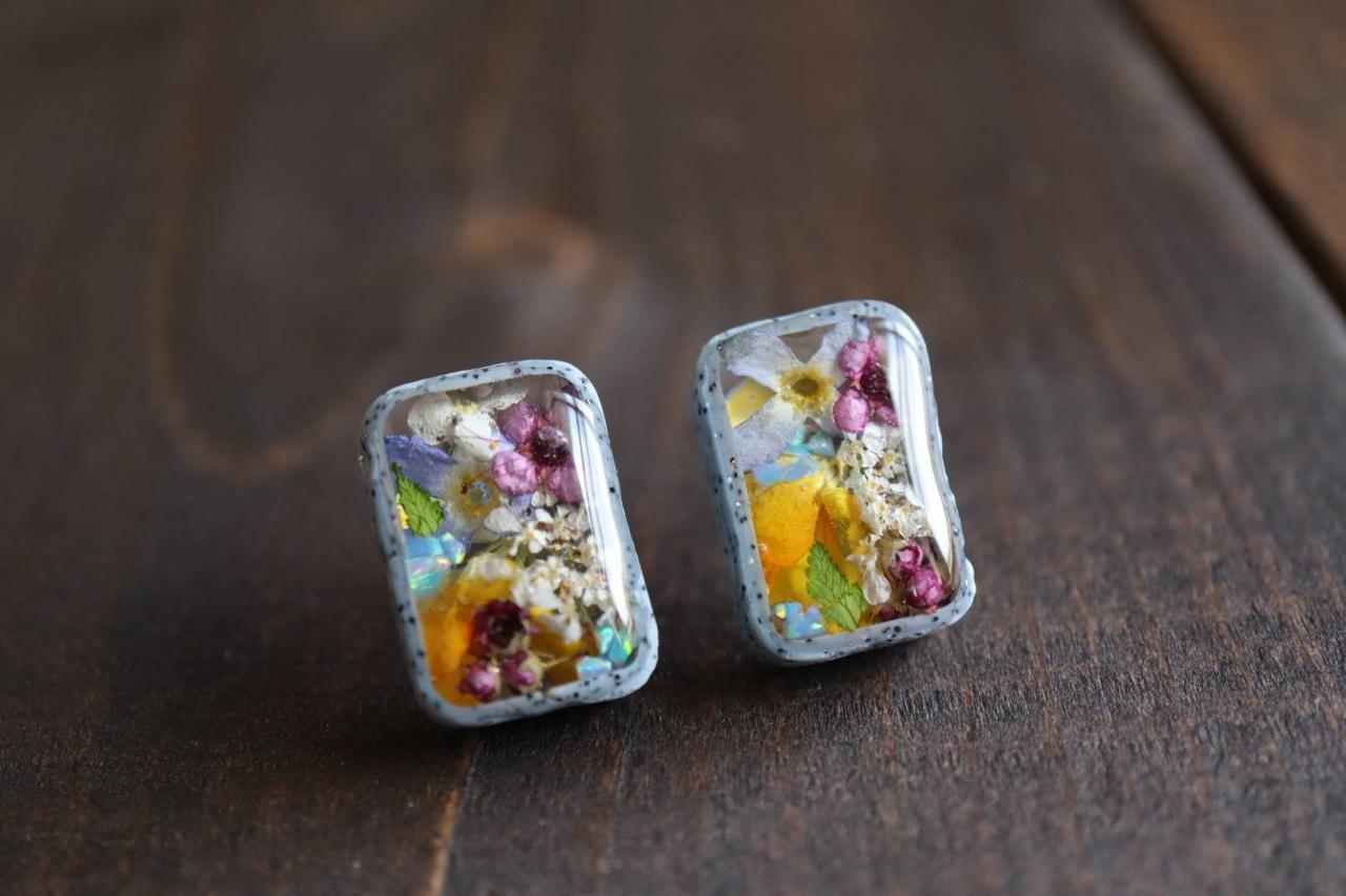 Wildflower Stud Earrings / Real Flower Jewelry / Lovely Gift For Her / Resin Jewelry
