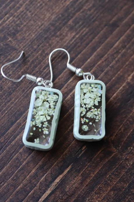 Queen Anne&amp;amp;#039;s Lace Earrings / Dainty Gifts For Her / Handmade Resin Jewelry / Botanical Jewelry