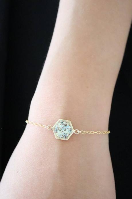 Queen Anne's Lace Bracelet / Preserved Flower Jewelry / Gold Filled Bracelet / Resin Jewelry