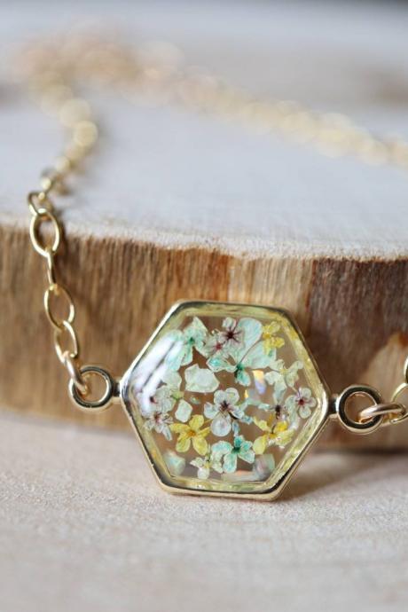 Queen Anne&amp;amp;#039;s Lace Bracelet / Preserved Flower Jewelry / Gold Filled Bracelet / Resin Jewelry